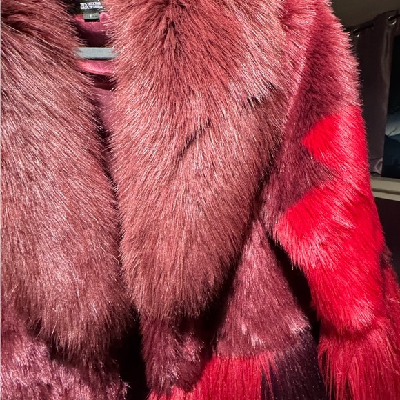 Luxurious Faux Fur Coat in Red and Purple - Picture 3 of 5